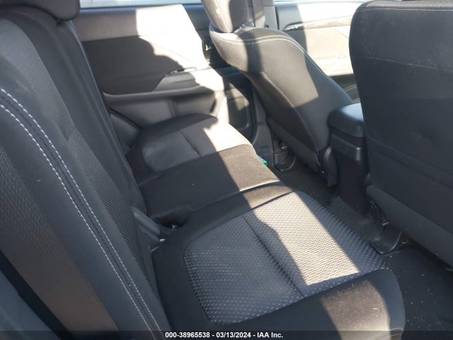 Mitsubishi Outlander Le 2018 JA4AD3A38JZ018742 Image 8