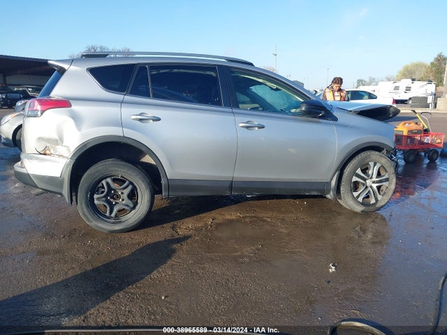Toyota RAV4 LE 2018 JTMBFREV9JJ200029 Image 14
