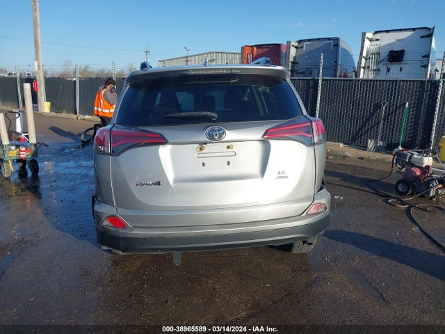 Toyota RAV4 LE 2018 JTMBFREV9JJ200029 Image 17