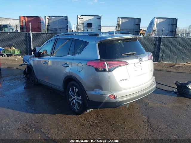 Toyota RAV4 LE 2018 JTMBFREV9JJ200029 Image 3