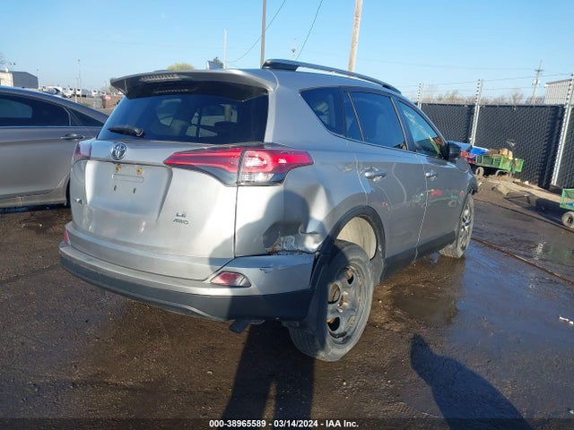 Toyota RAV4 LE 2018 JTMBFREV9JJ200029 Image 4