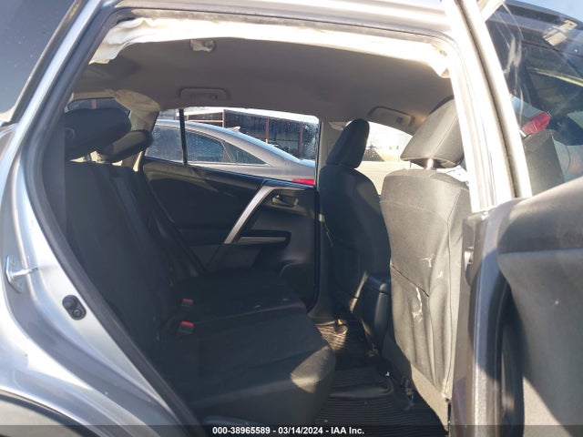 Toyota RAV4 LE 2018 JTMBFREV9JJ200029 Image 8