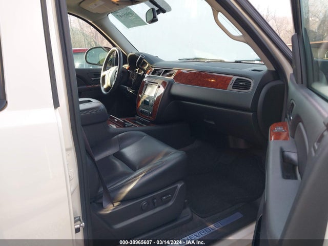 Chevrolet Tahoe Ltz 2014 1GNSKCE02ER125685 Image 5
