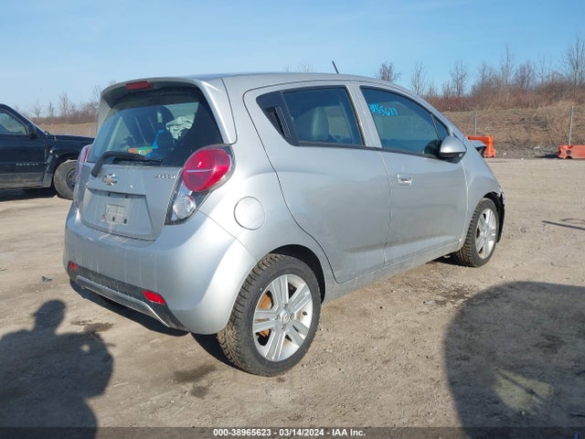 Chevrolet Spark 1lt Auto 2014 KL8CD6S92EC563470 Image 4
