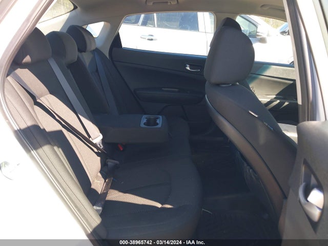 KIA Optima Lx 2016 5XXGT4L38GG110726 Image 8