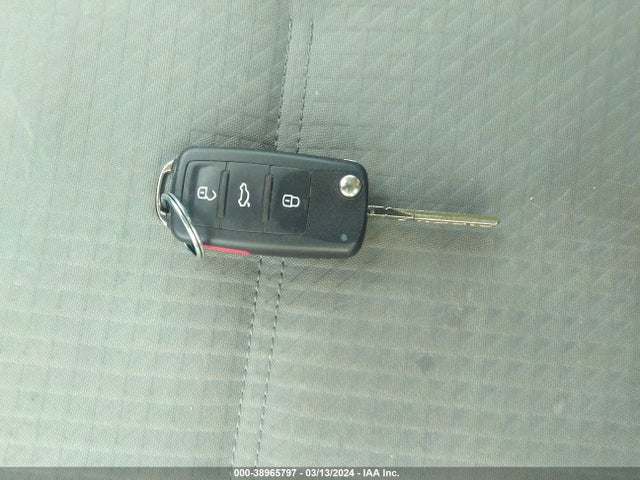 3VW2B7AJ1HM216903 Volkswagen Jetta 1.4t S