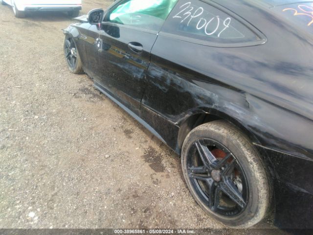 WDDWJ8EB8KF855924 Mercedes-Benz C 300 4matic