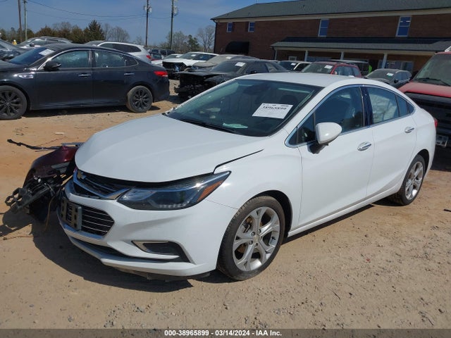 Chevrolet Cruze Premier Auto 2018 1G1BF5SM7J7142707 Image 2