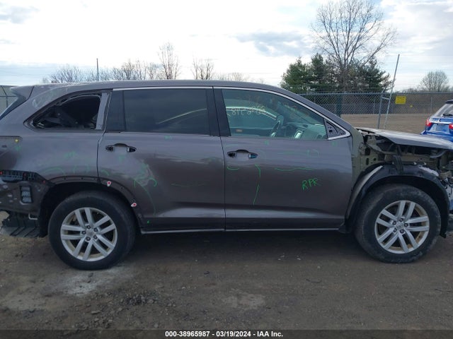 Toyota Highlander Le V6 2015 5TDBKRFH8FS177115 Image 14