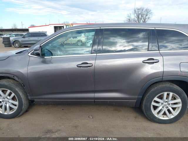 Toyota Highlander Le V6 2015 5TDBKRFH8FS177115 Image 15