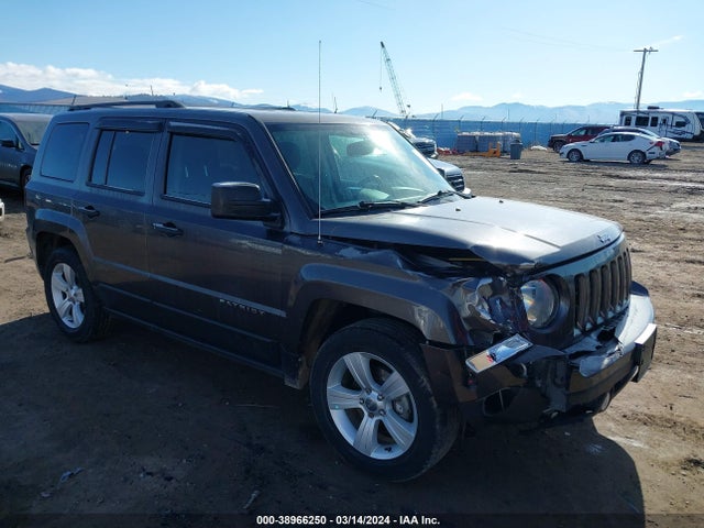 2016 1C4NJPBB4GD602980 main image