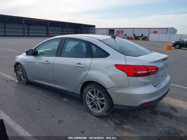Ford FOCUS SE 2015 1FADP3F23FL244228 Image 3