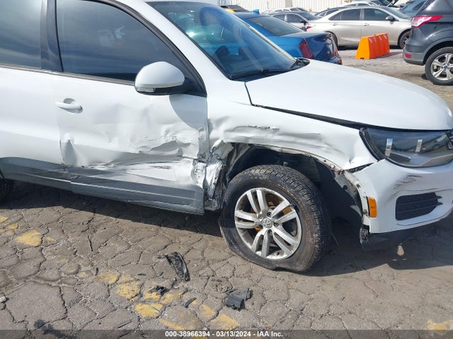 WVGAV7AX0HK001011 Volkswagen Tiguan 2.0t S