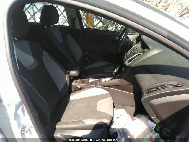 2014 FORD FOCUS SE VIN: 1FADP3F28EL446514