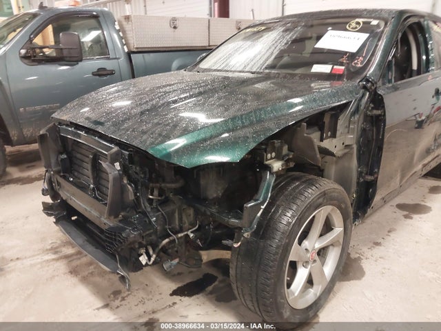 2018 JAGUAR F-PACE SADCJ2GX7JA235858 Photo 5