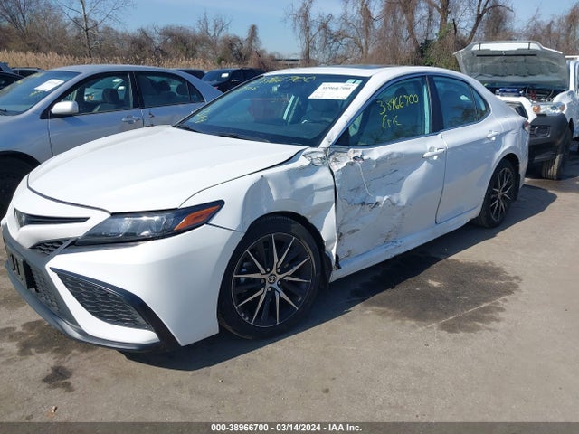 Toyota CAMRY SE 2022 4T1G11AKXNU708950 Image 2