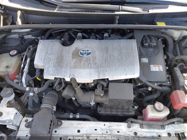 Toyota Prius Two Eco 2017 JTDKARFU0H3043042 Image 10