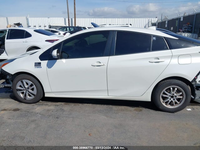Toyota Prius Two Eco 2017 JTDKARFU0H3043042 Image 14