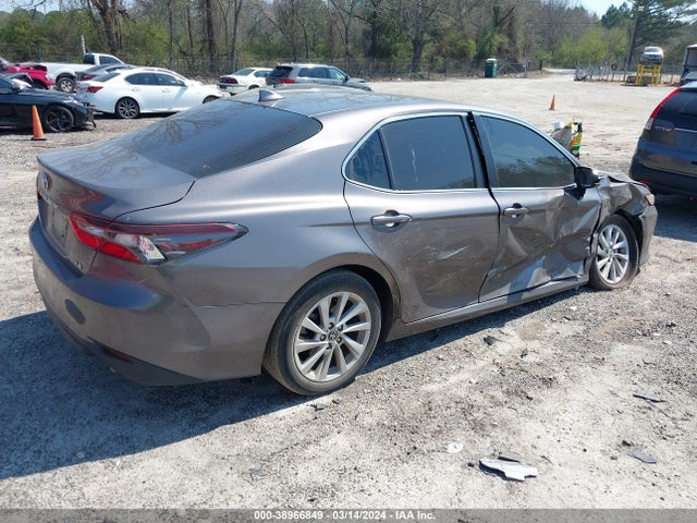 Toyota CAMRY LE 2022 4T1C11AK9NU621040 Image 4