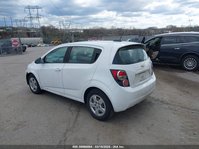 Chevrolet Sonic Ls Auto 2015 1G1JA6SG2F4185273 Image 3