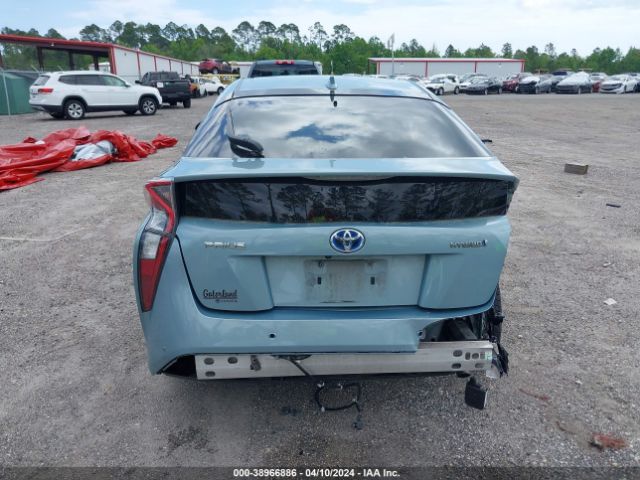 JTDKARFU6H3537647 Toyota Prius Four