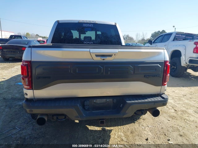 Ford F-150 Raptor 2018 1FTFW1RG8JFD79259 Image 16