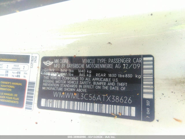 2010 MINI COOPER CLUBMAN WMWML3C56ATX38626 Photo 8