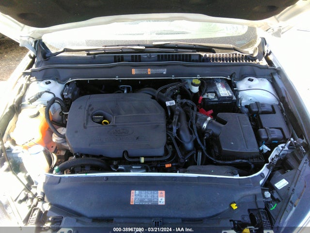 3FA6P0HD1JR144094 Ford FUSION SE