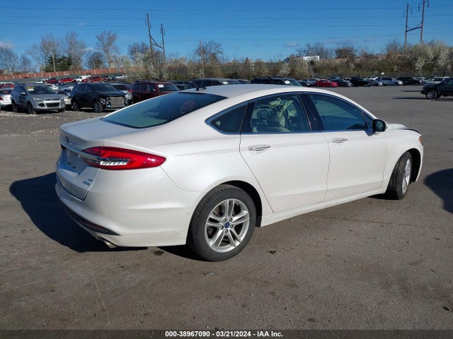 3FA6P0HD1JR144094 Ford FUSION SE