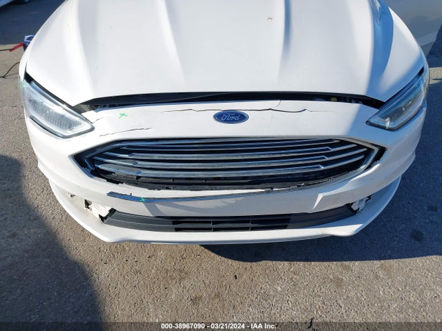 3FA6P0HD1JR144094 Ford FUSION SE
