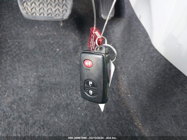 Toyota Prius Two 2015 JTDKN3DU5F0452012 Image 11