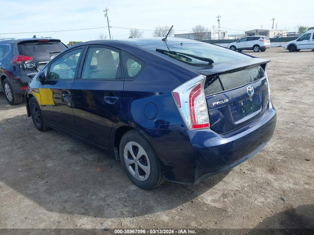 Toyota Prius Two 2015 JTDKN3DU5F0452012 Image 3