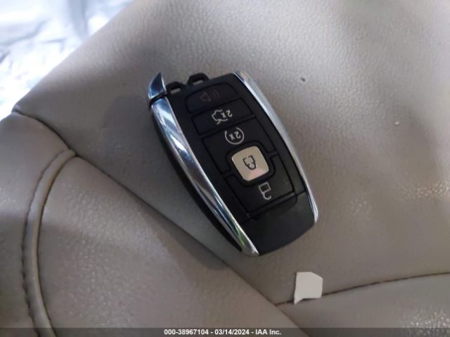 5LMCJ1D93HUL70736 Lincoln Mkc Premiere