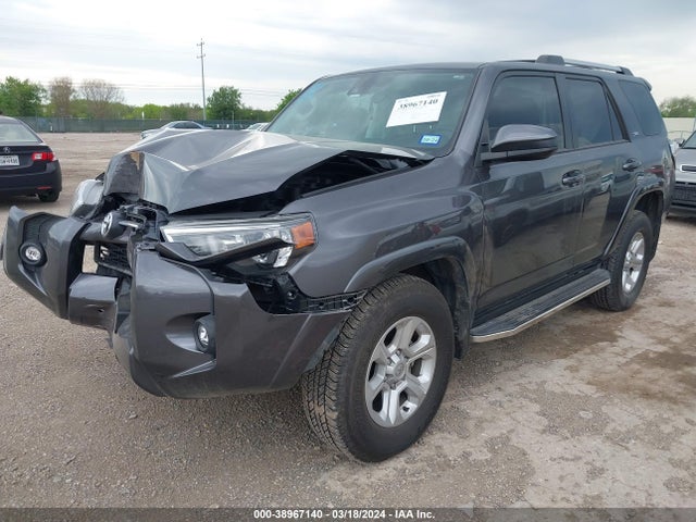 Toyota 4RUNNER SR5 2022 JTEEU5JR0N5262319 Image 2
