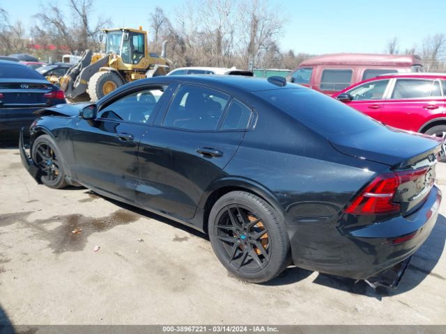 7JRL12TZ2NG173874 Volvo S60 B5 Momentum