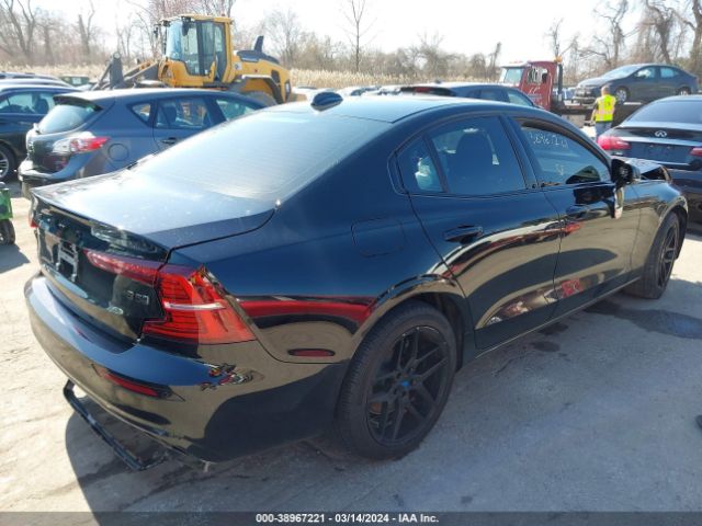 7JRL12TZ2NG173874 Volvo S60 B5 Momentum