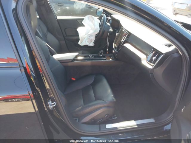 7JRL12TZ2NG173874 Volvo S60 B5 Momentum