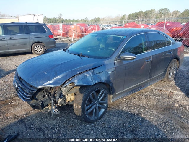 1VWDT7A31HC009453 Volkswagen Passat 1.8t R-line