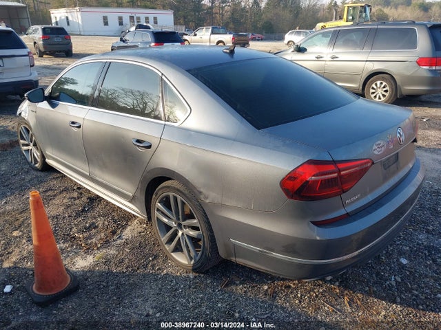 1VWDT7A31HC009453 Volkswagen Passat 1.8t R-line