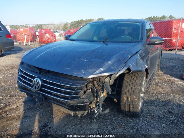 1VWDT7A31HC009453 Volkswagen Passat 1.8t R-line