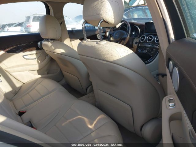 55SWF4JB3FU044406 Mercedes-Benz C 300 Luxury/sport