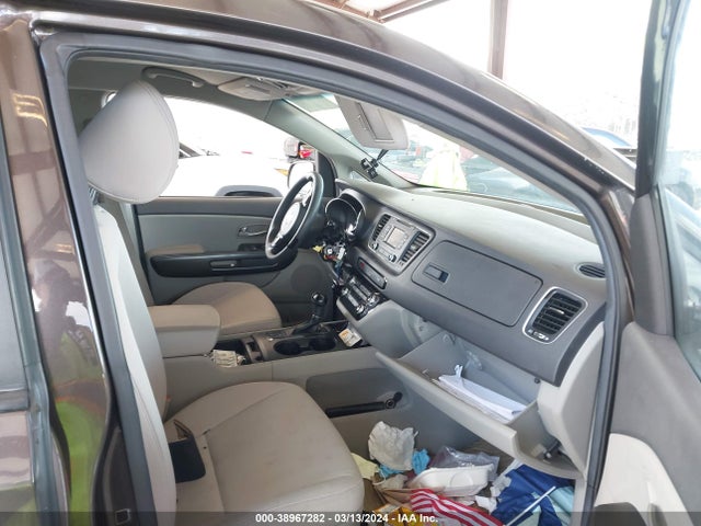 KIA SEDONA LX 2016 KNDMB5C17G6201687 Image 5