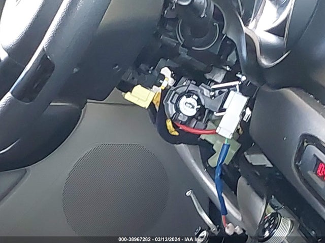 KIA SEDONA LX 2016 KNDMB5C17G6201687 Image 6
