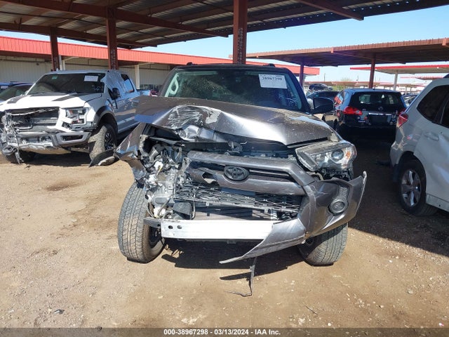 Toyota 4RUNNER SR5 2023 JTEMU5JR9P6100651 Image 12