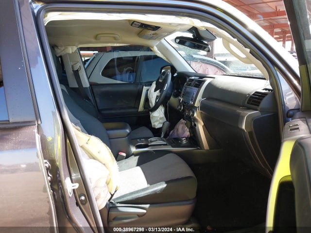Toyota 4RUNNER SR5 2023 JTEMU5JR9P6100651 Image 5