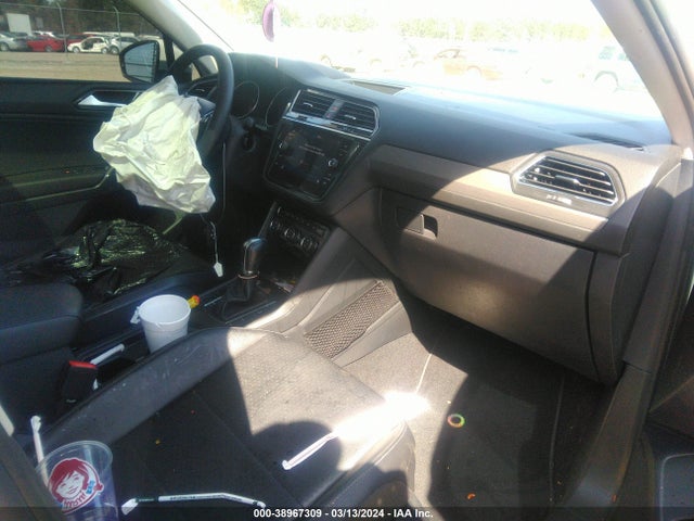 3VV3B7AX7JM153597 Volkswagen Tiguan 2.0t Se/2.0t Sel