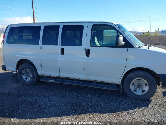 Chevrolet Express 2500 Ls 2018 1GAWGEFG0J1290493 Image 13