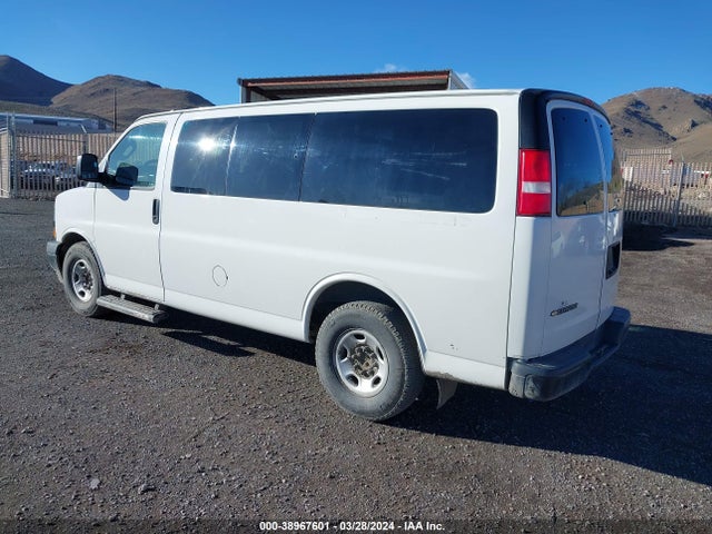 Chevrolet Express 2500 Ls 2018 1GAWGEFG0J1290493 Image 3