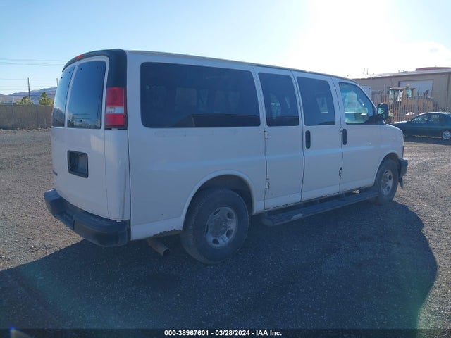 Chevrolet Express 2500 Ls 2018 1GAWGEFG0J1290493 Image 4