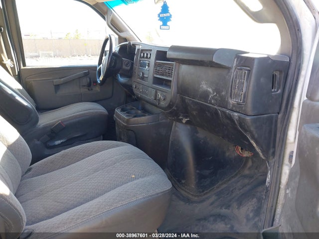 Chevrolet Express 2500 Ls 2018 1GAWGEFG0J1290493 Image 5